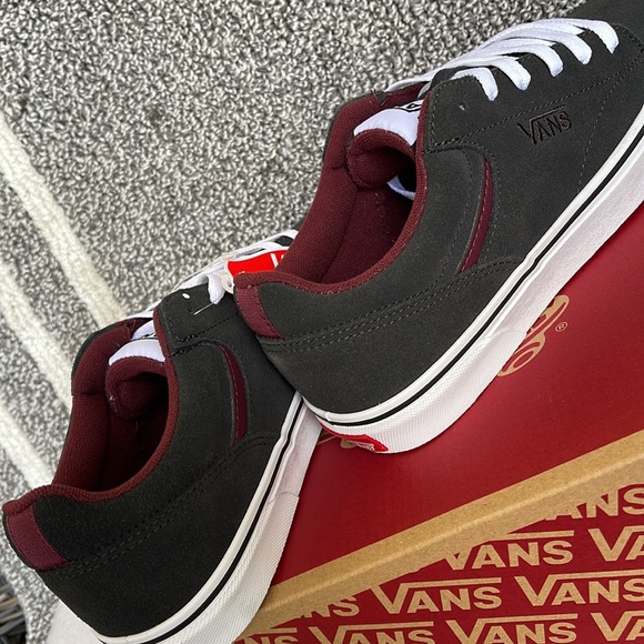 Vans Seldan Suede Raven/White WMNS - Picture 15 of 16